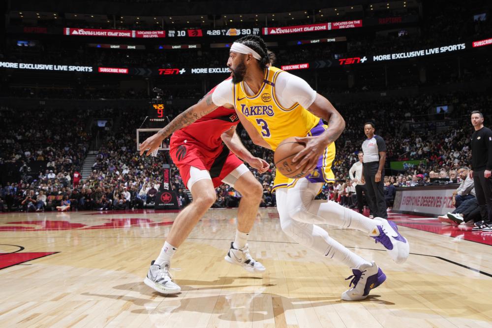 场对方后防 场对方后防